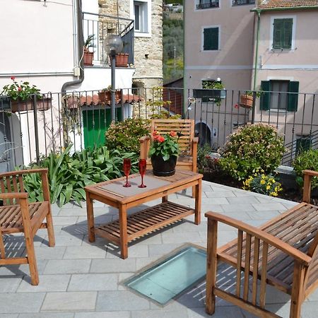 Appartement Monolocale Con Giardino E Parcheggio Privato Citra Zero Zero Ottanta Trentuno Lt 0281 à Imperia Extérieur photo